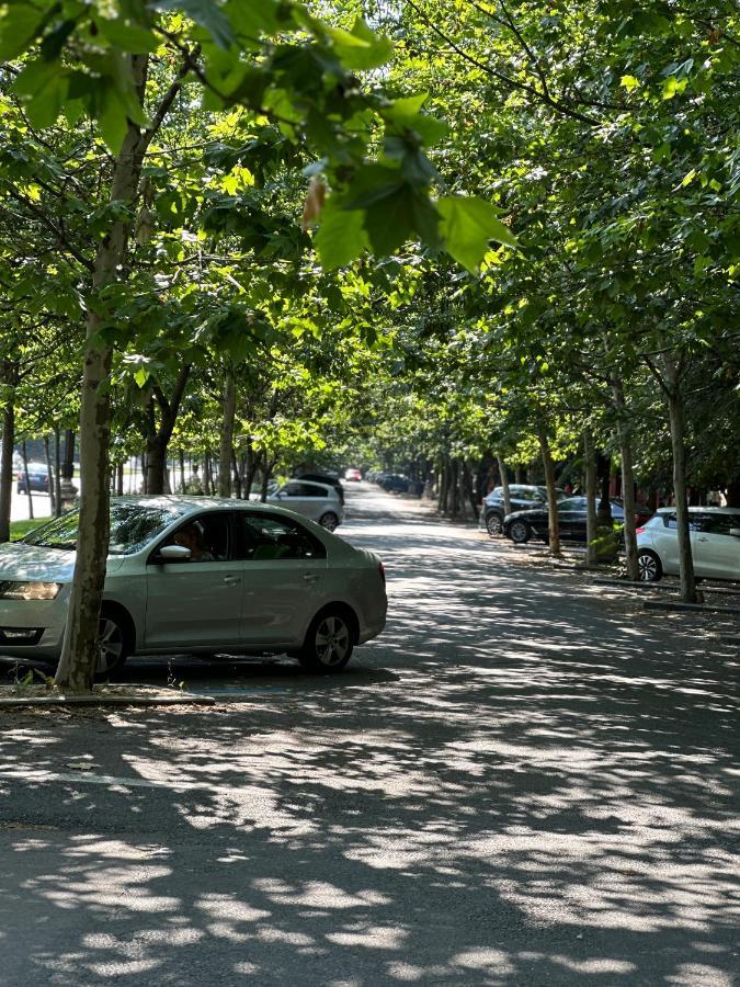 بوخارست Unirii Lake Tribunal المظهر الخارجي الصورة